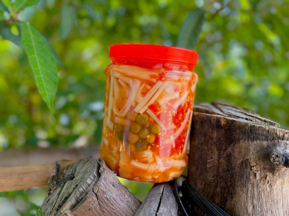 Măng ớt ngâm